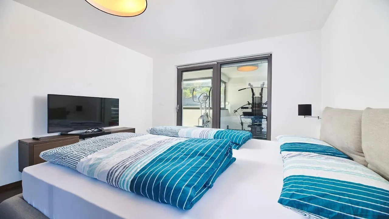 Villa Blue Ocean Njivice 0*,